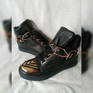 Ivy Kirzhner Black Lunar Rose gold Sneakers sz 7